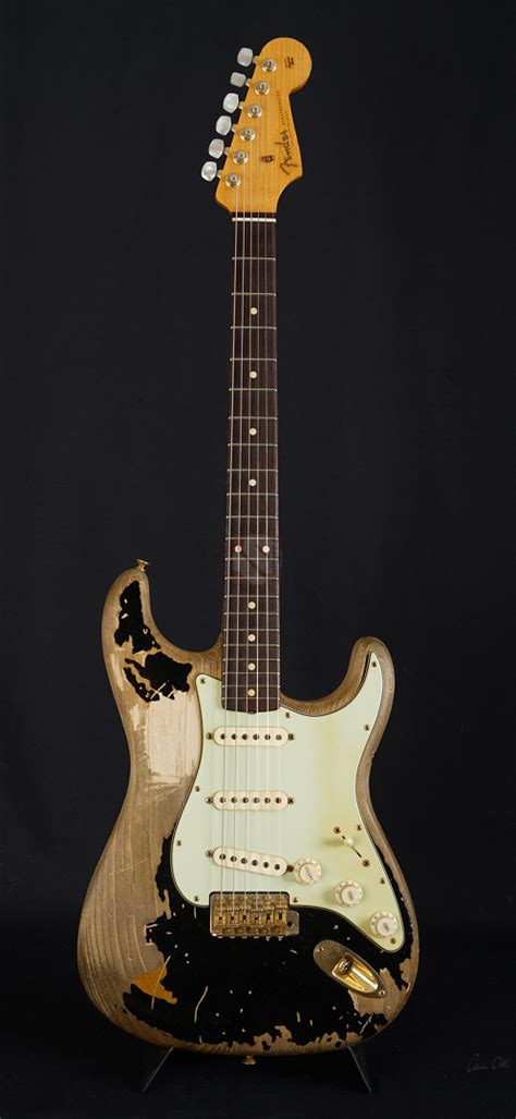 john mayer black stratocaster guitar.